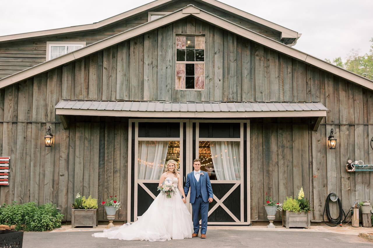 Should You Have an Indoor or Outdoor Wedding Ceremony in North Georgia?