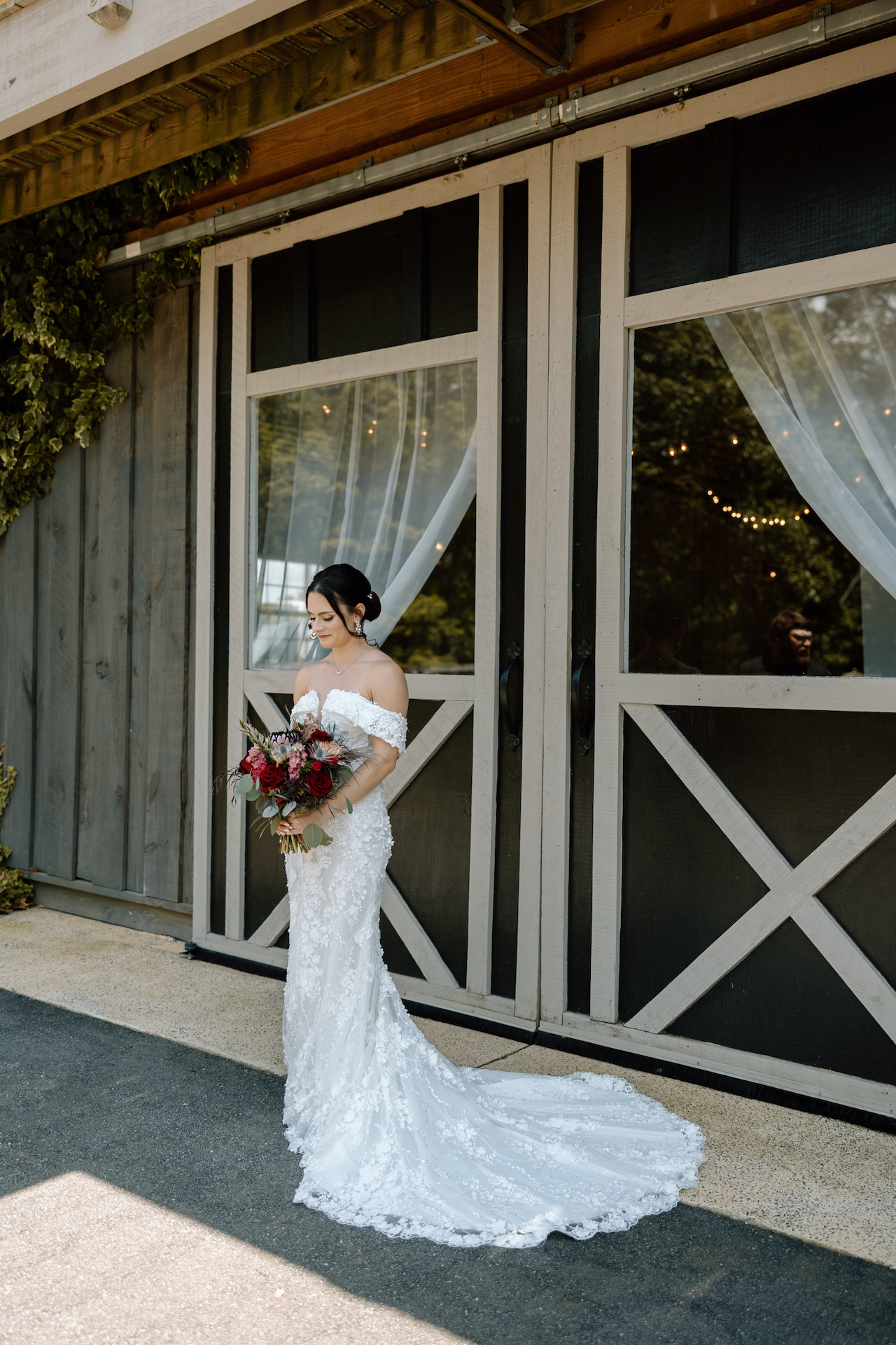 Elegant Barn Wedding Photos