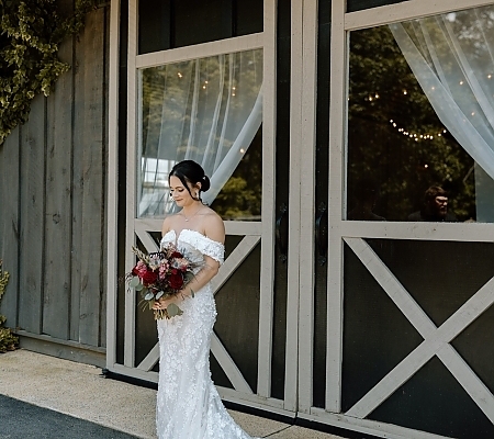 Elegant Barn Wedding Photos