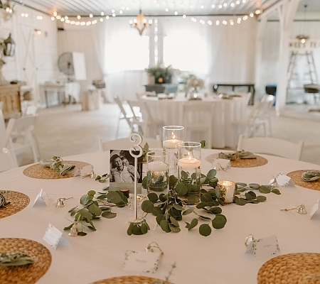 Simple, Elegant Wedding Decor with Eucalyptus and Candles