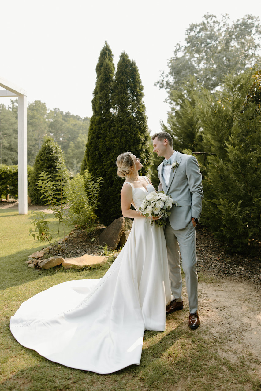 Summer Outdoor Wedding Photos