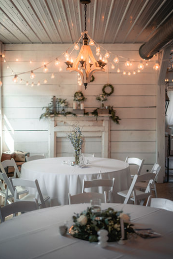 Bright Winter Wedding Decor