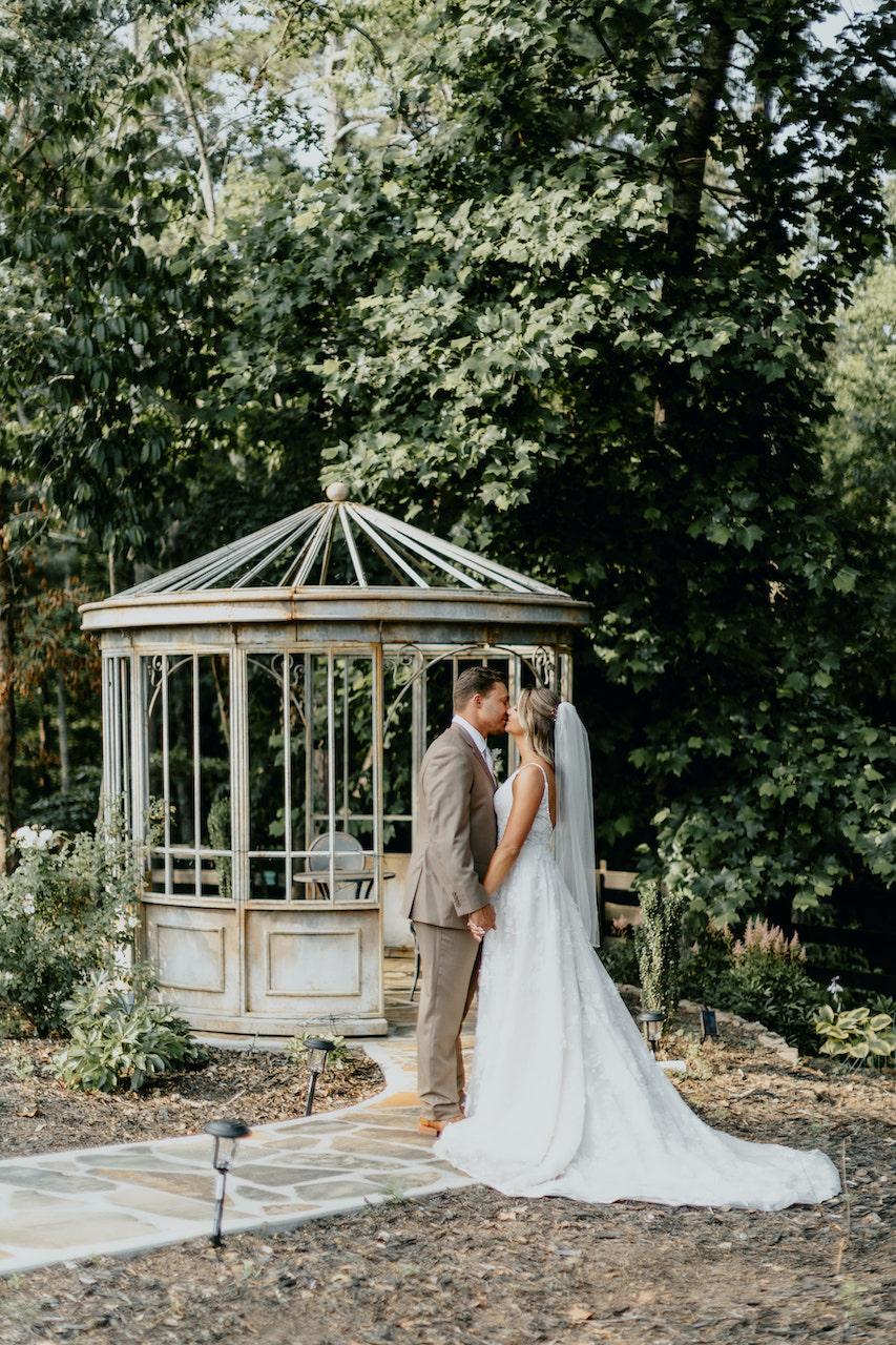 Outdoor Gazebo Wedding Photos