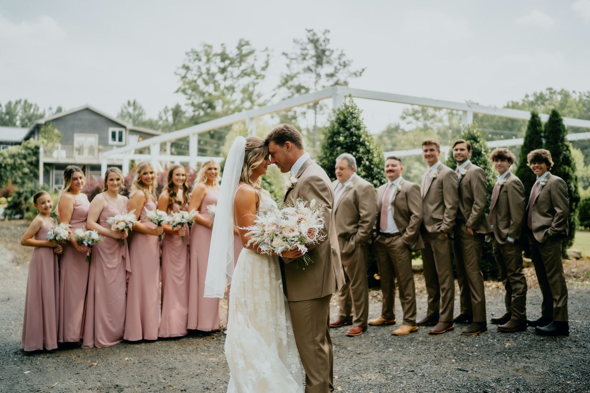 Outdoor Wedding Party Photos