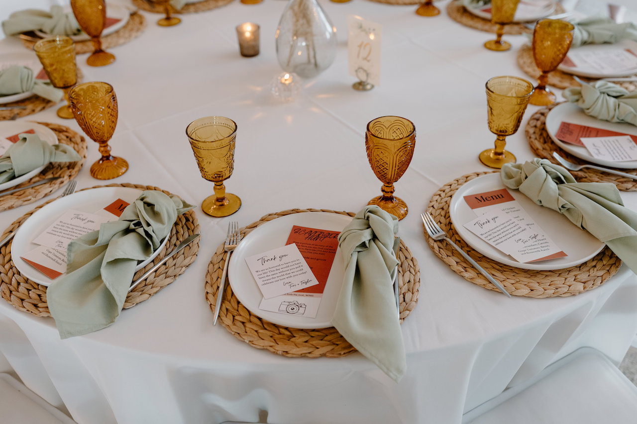 Pretty Plates Table Settings