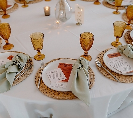 Pretty Plates Table Settings