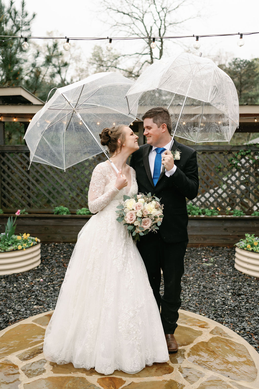 Rainy Day Wedding Photos