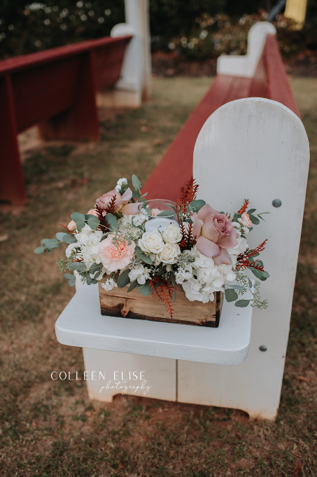 White and Pink Wedding Colors